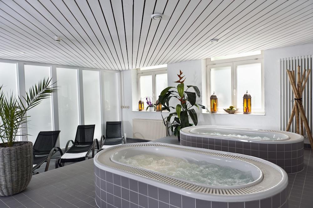 Wyndham Garden Donaueschingen Hotel Kültér fotó